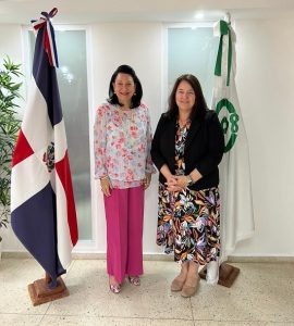 Visita MUDE la directora de USAID RD